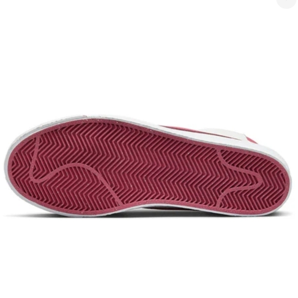 Nike Zoom Blazer Mid SB 'Sweet Beet - Picture 4 of 5
